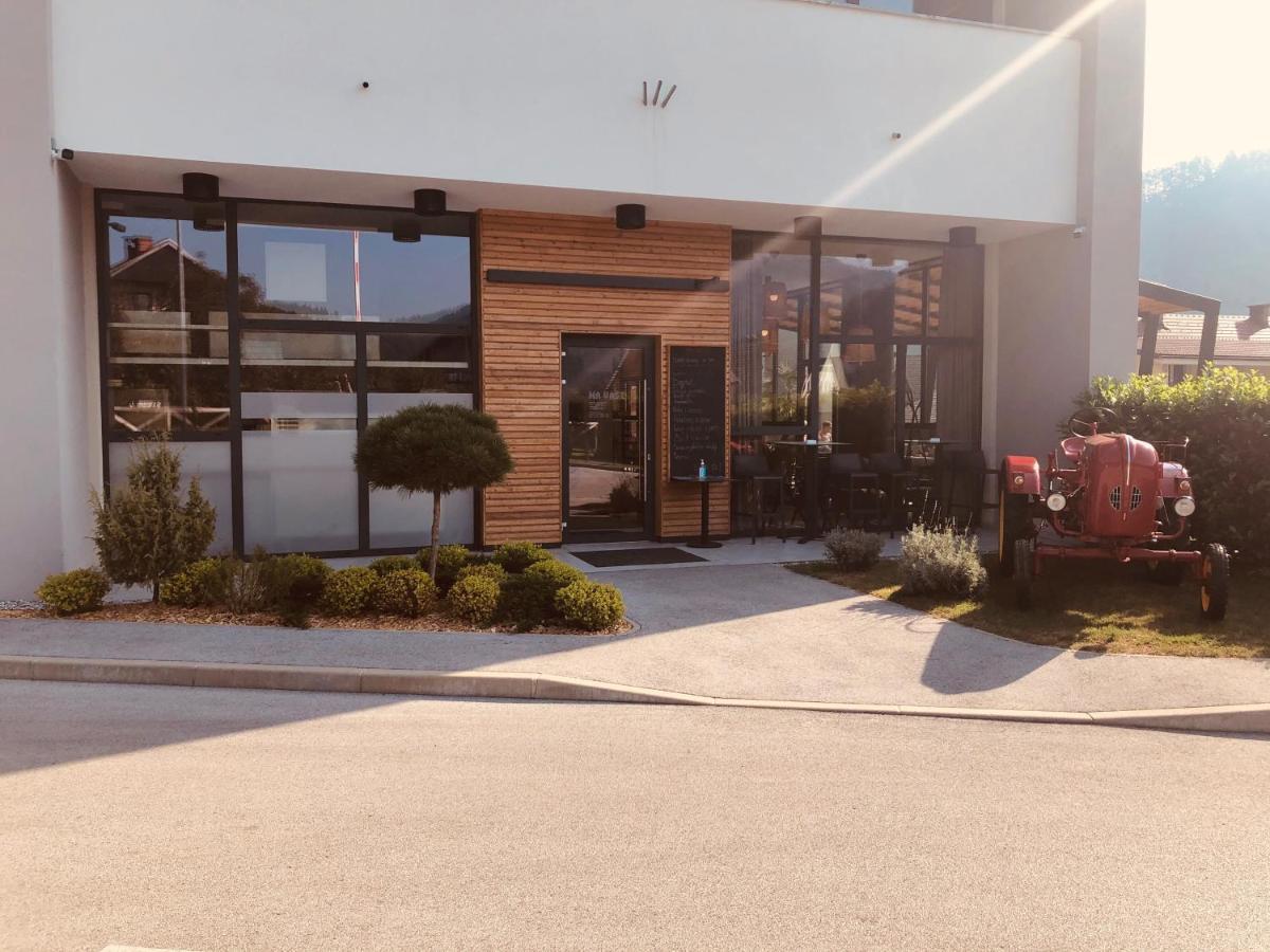 Na Vasi Restavracija In Prenocisca Hotel Škofja Loka Kültér fotó