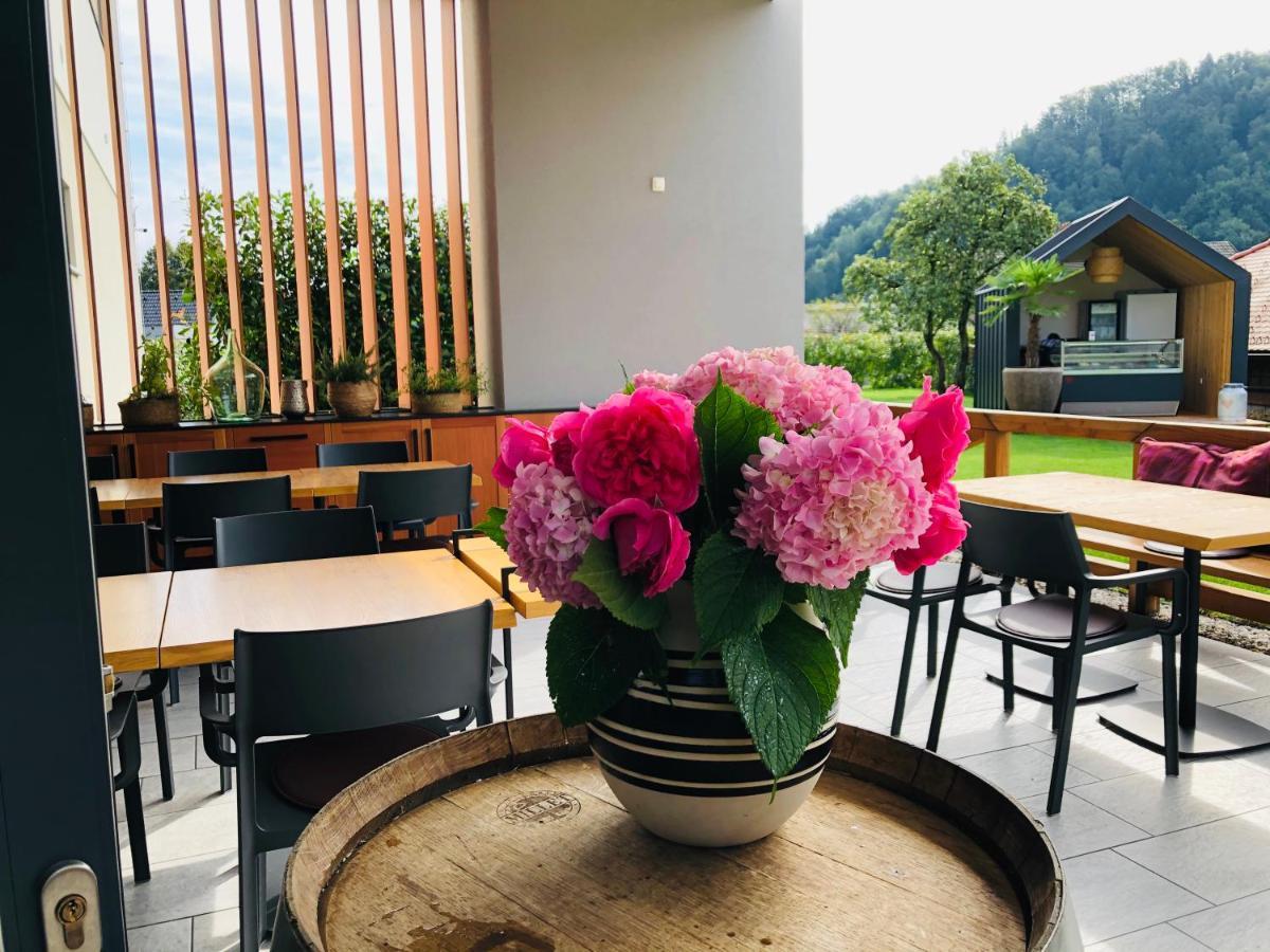 Na Vasi Restavracija In Prenocisca Hotel Škofja Loka Kültér fotó
