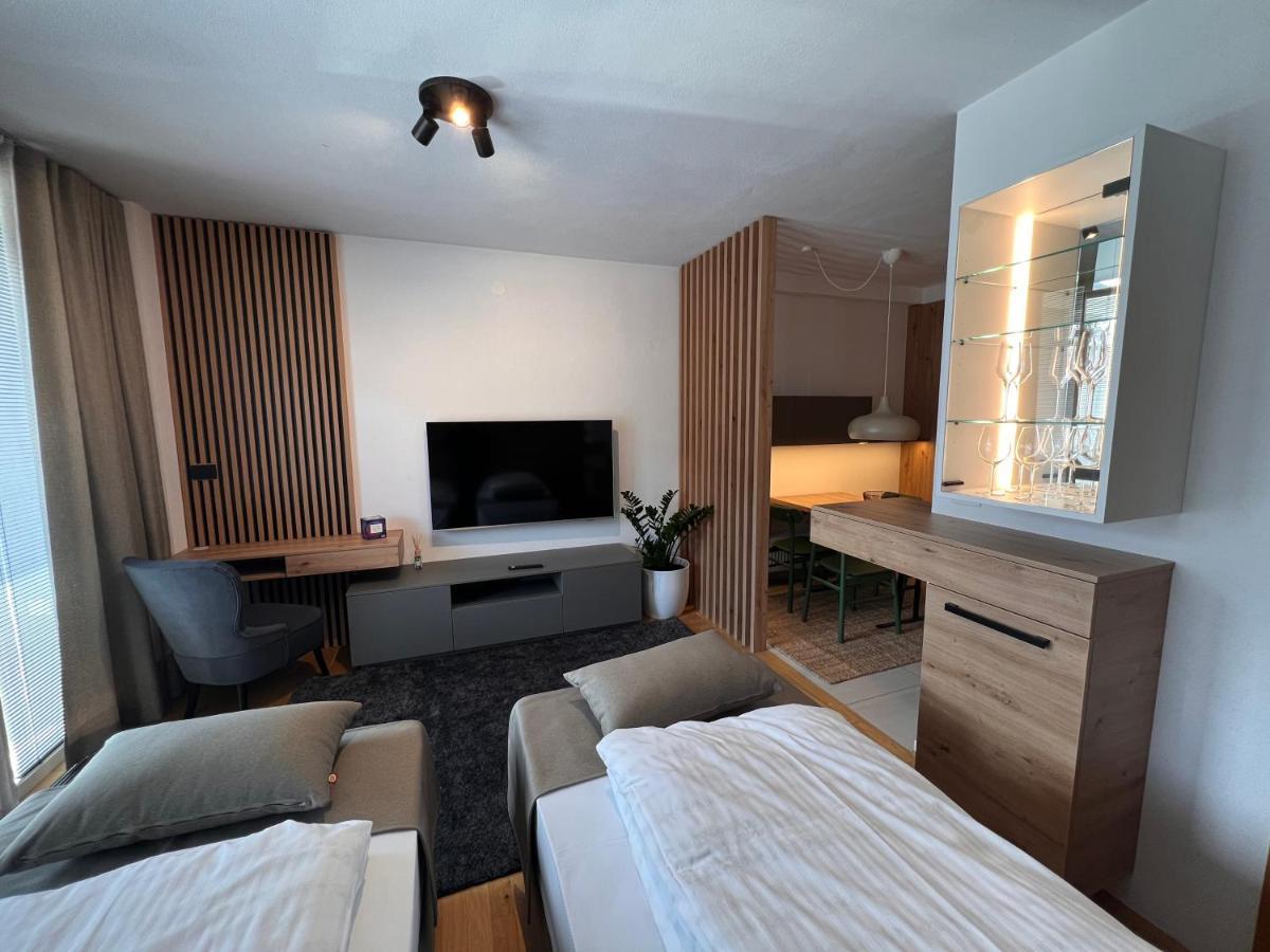 Na Vasi Restavracija In Prenocisca Hotel Škofja Loka Kültér fotó