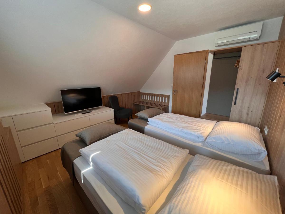 Na Vasi Restavracija In Prenocisca Hotel Škofja Loka Kültér fotó